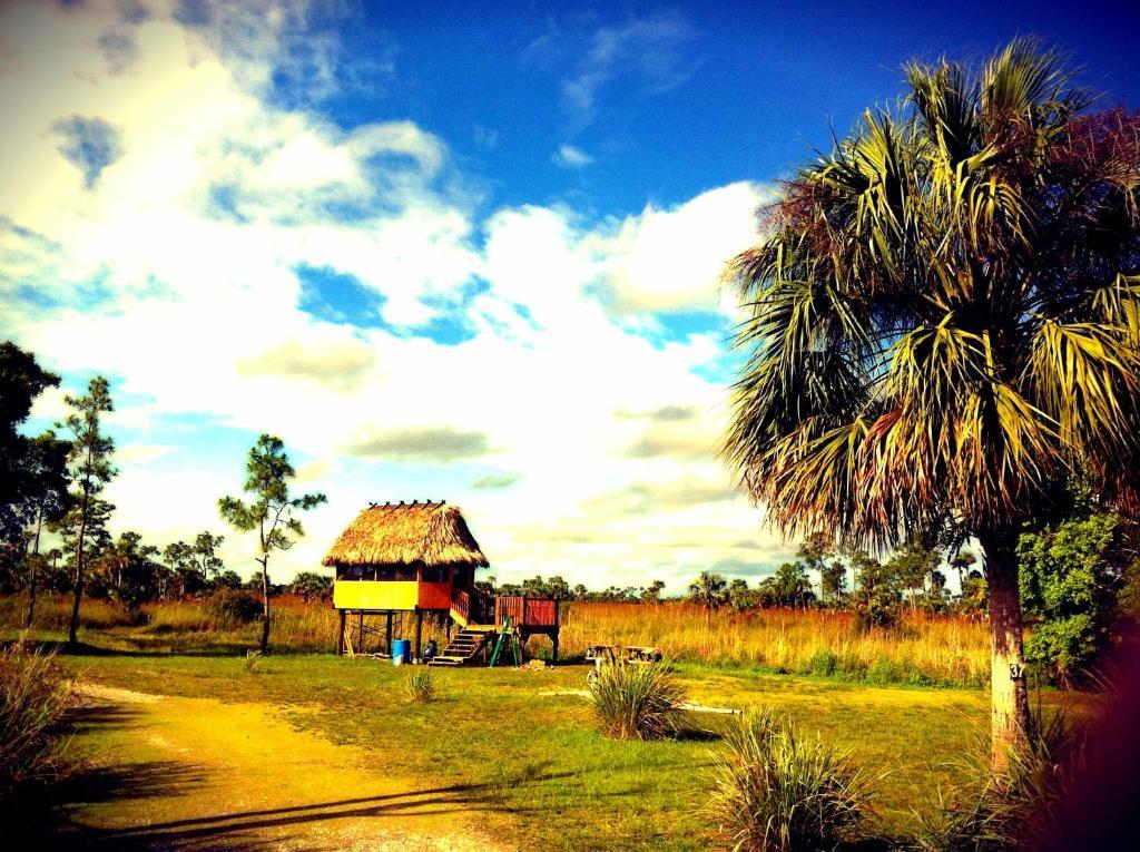 Everglades Chickee Cottage & Bungalow - Ochopee Bilik gambar